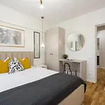Stylish 2br Flat - Calea Victoriei Daire Bükreş
