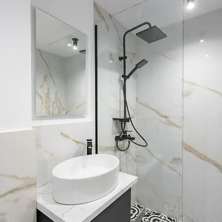 Stylish 2br Flat - Calea Victoriei * Bucharest