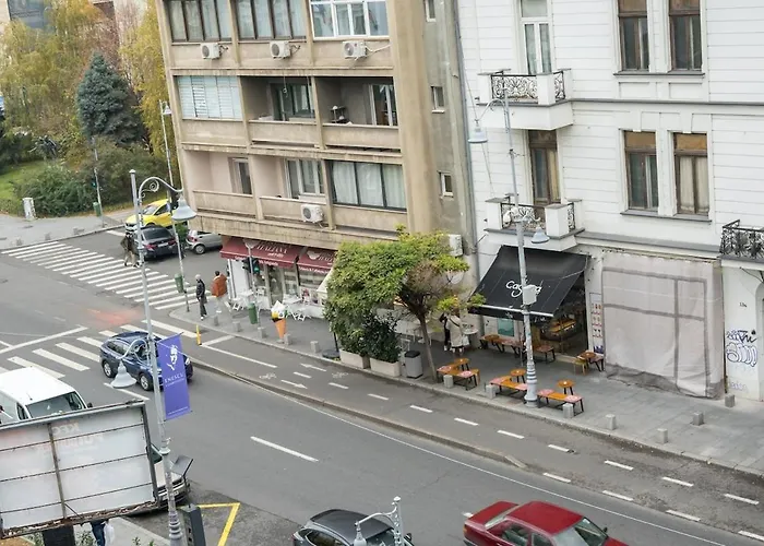 Апартаменти Stylish 2br Flat - Calea Victoriei Бухарест