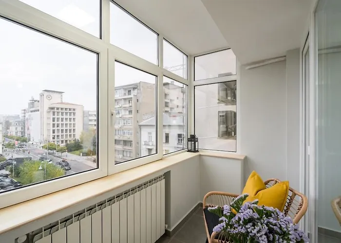 Апартаменти Stylish 2br Flat - Calea Victoriei Бухарест