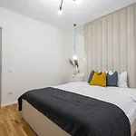 Апартаменти Stylish 2br Flat - Calea Victoriei *