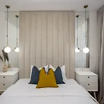 Апартаменти Stylish 2br Flat - Calea Victoriei *