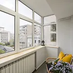 Апартаменти Stylish 2br Flat - Calea Victoriei Бухарест